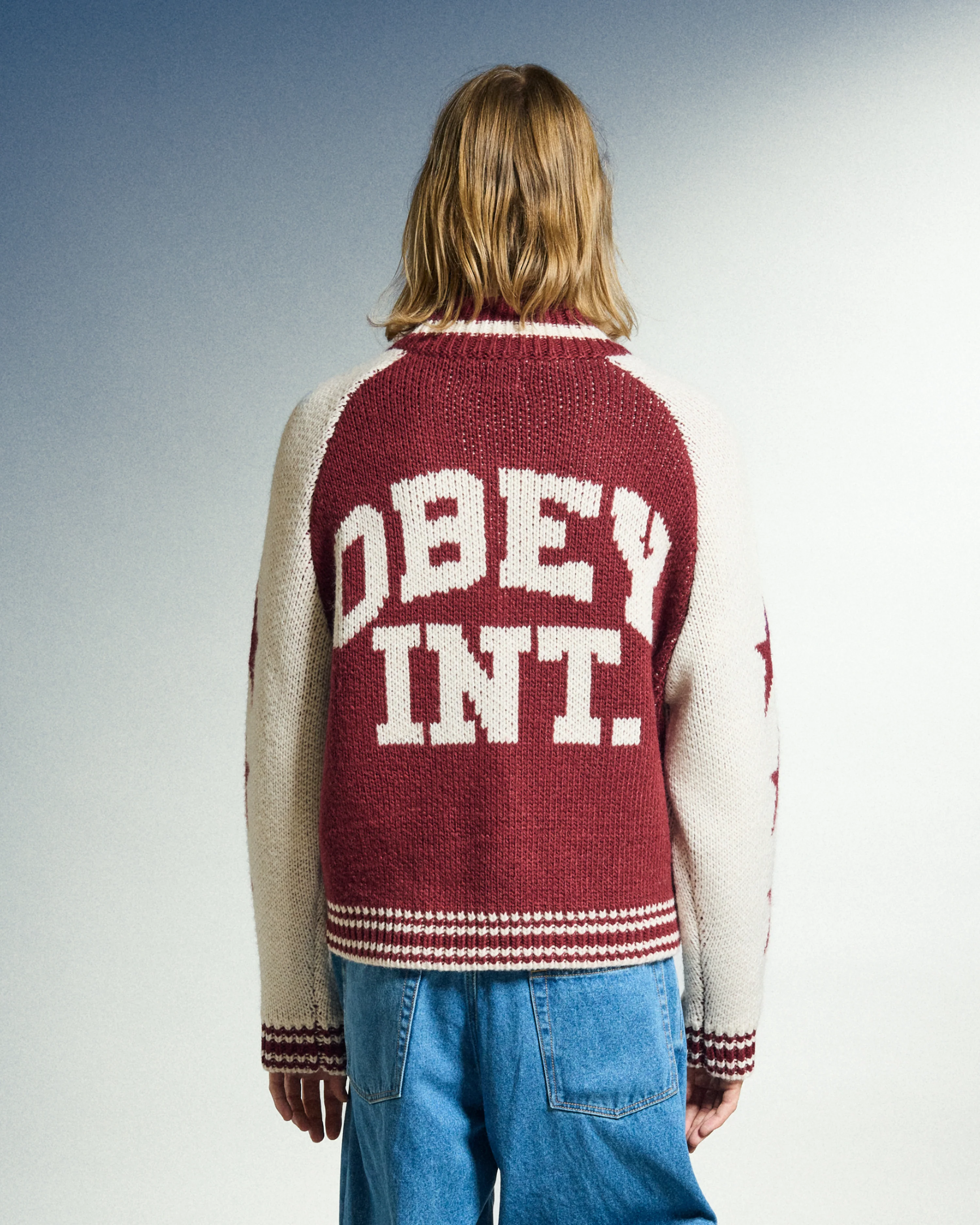 INT. COWICHAN SWEATER - Image 6