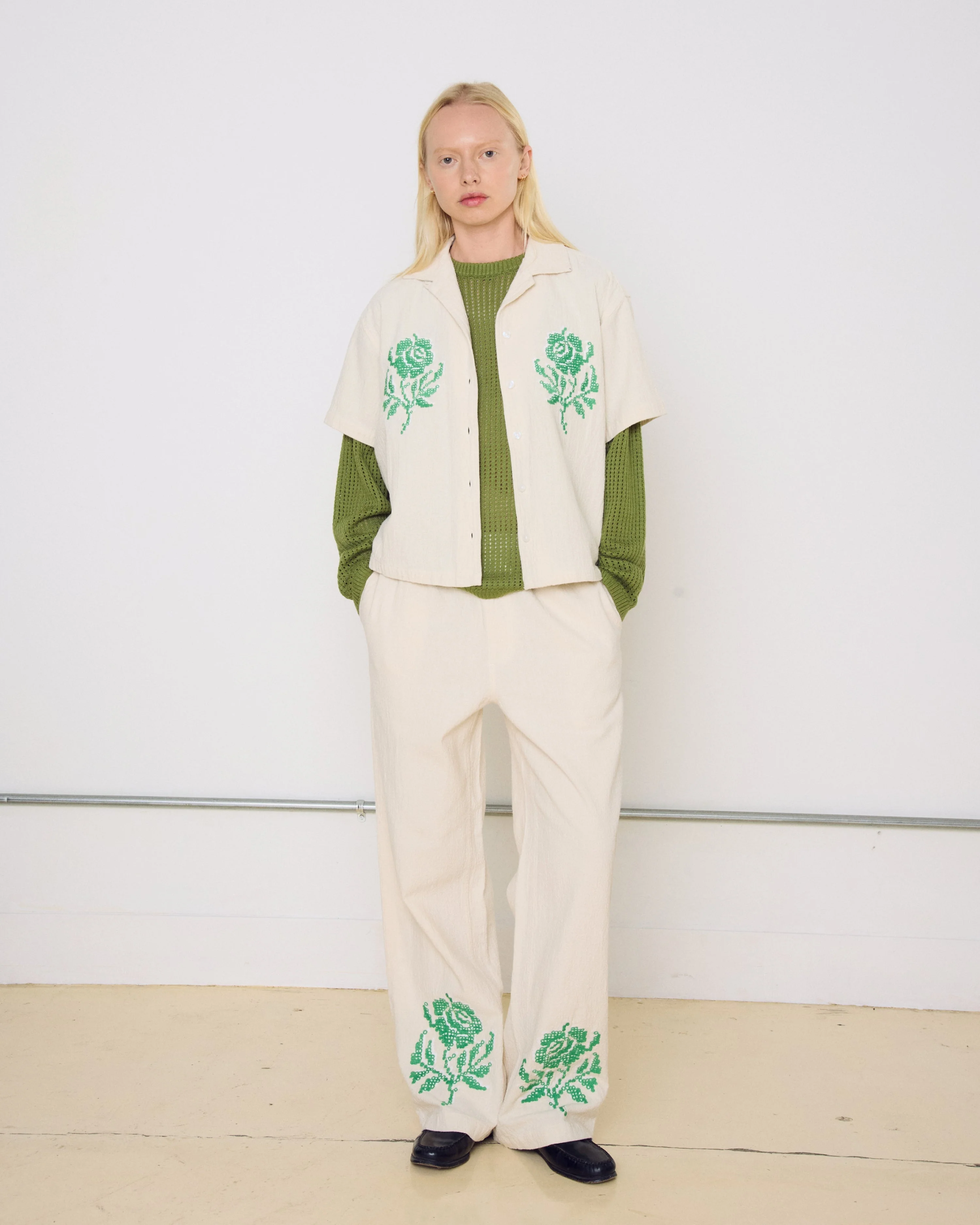 ROSES EMBELLISHED PANT - Image 4